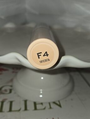 Revolution Base Stick Foundation - F4